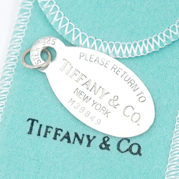 Tiffany & Co. Return to Tiffany Oval Pendant Top Charm Silver 925 Auth w/Bag - Picture 5 of 5